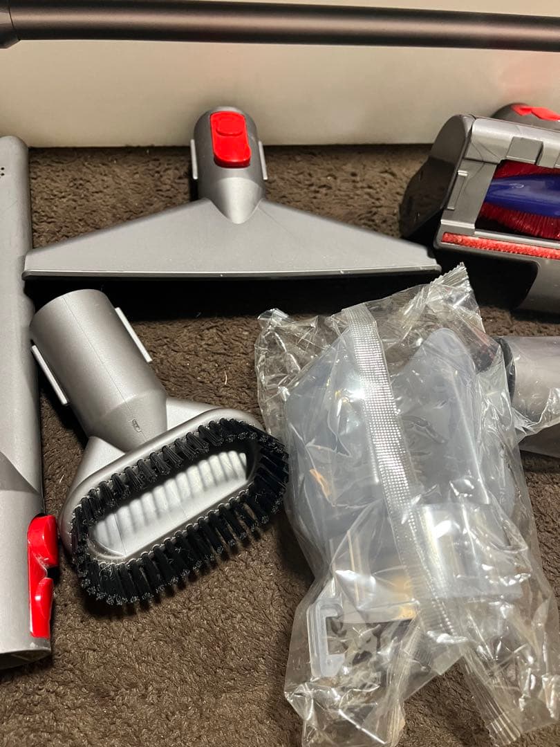 ダイソン dyson v8 fluffy 掃除機 サイクロン 吸引力