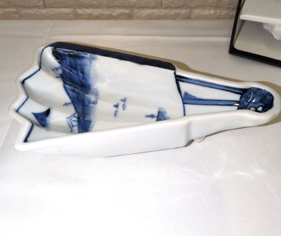 【値下げ】染付山水　半開扇　向付　青白磁　扇形皿　特選陶器５枚セット　箱入り