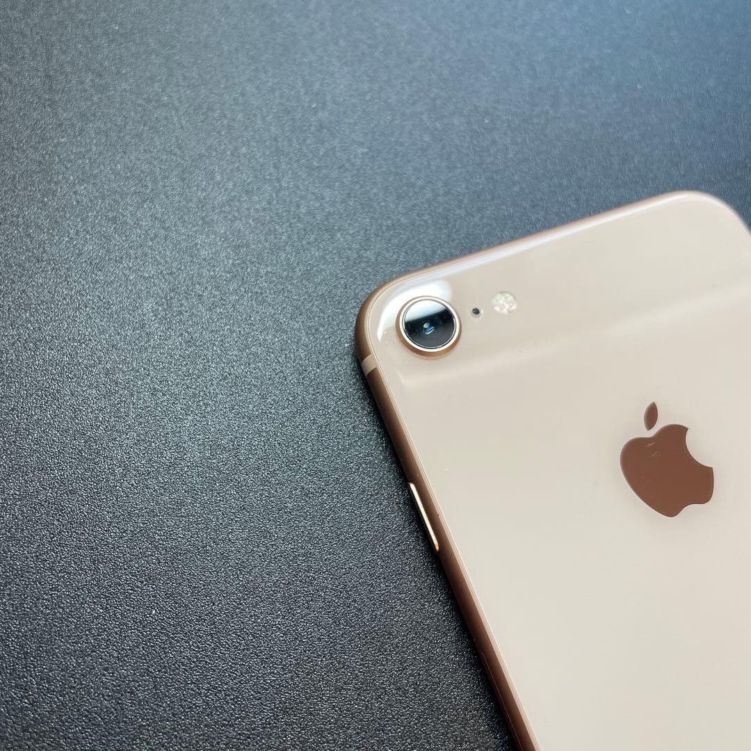 Apple iPhone 8 64GBゴールド本体