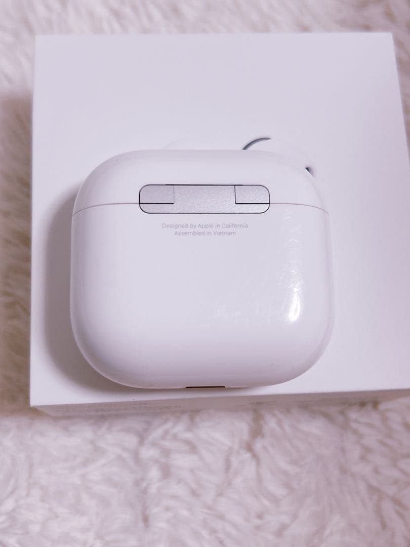 ほぼ未使用AirPods4　アクティブノイズキャンセリング無し