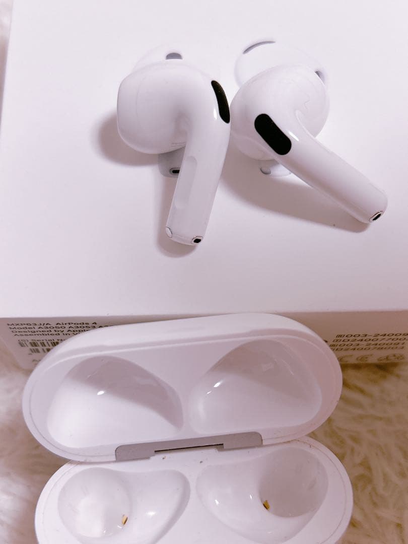 ほぼ未使用AirPods4　アクティブノイズキャンセリング無し