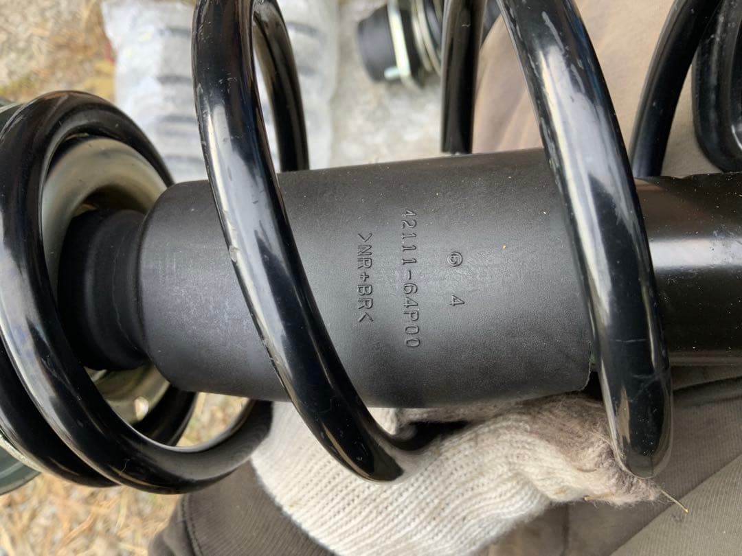 ディーラー新品かも　スズキ 純正 DA17V エブリイバン サス