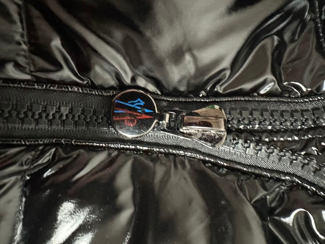 MONCLER ダウンジャケット