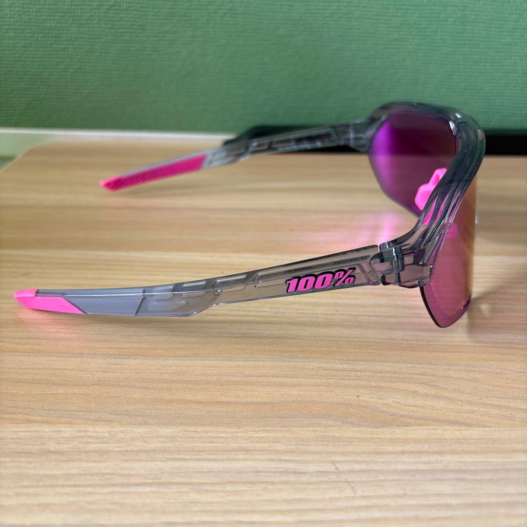 100% スポーツサングラス ピンクレンズ