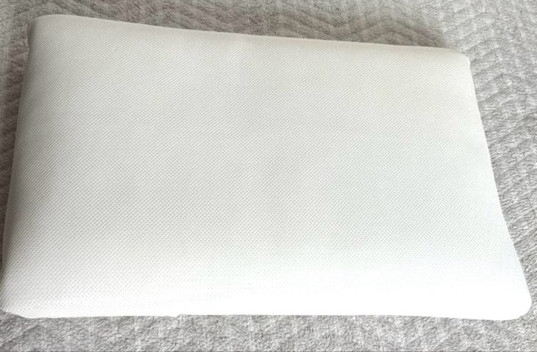 エアウィーヴ　スタンダード　洗える枕　高さ調節　収納袋付き