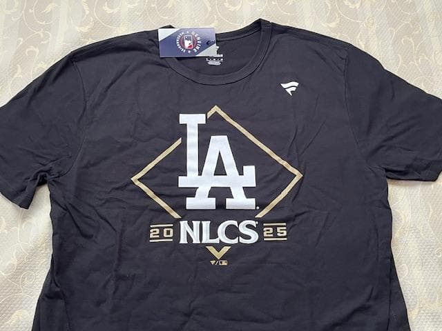 大谷翔平MLB2025NLCS優勝BLACK＆GOLDロッカーROOMTEE/L