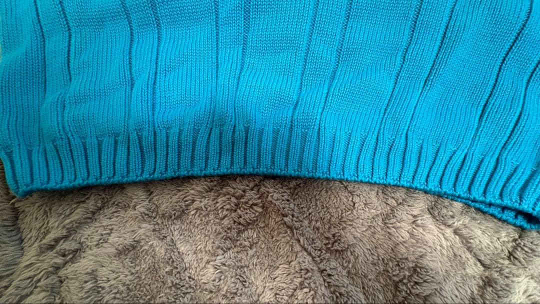 LACOSTE ケーブル編み タートルネックセーター