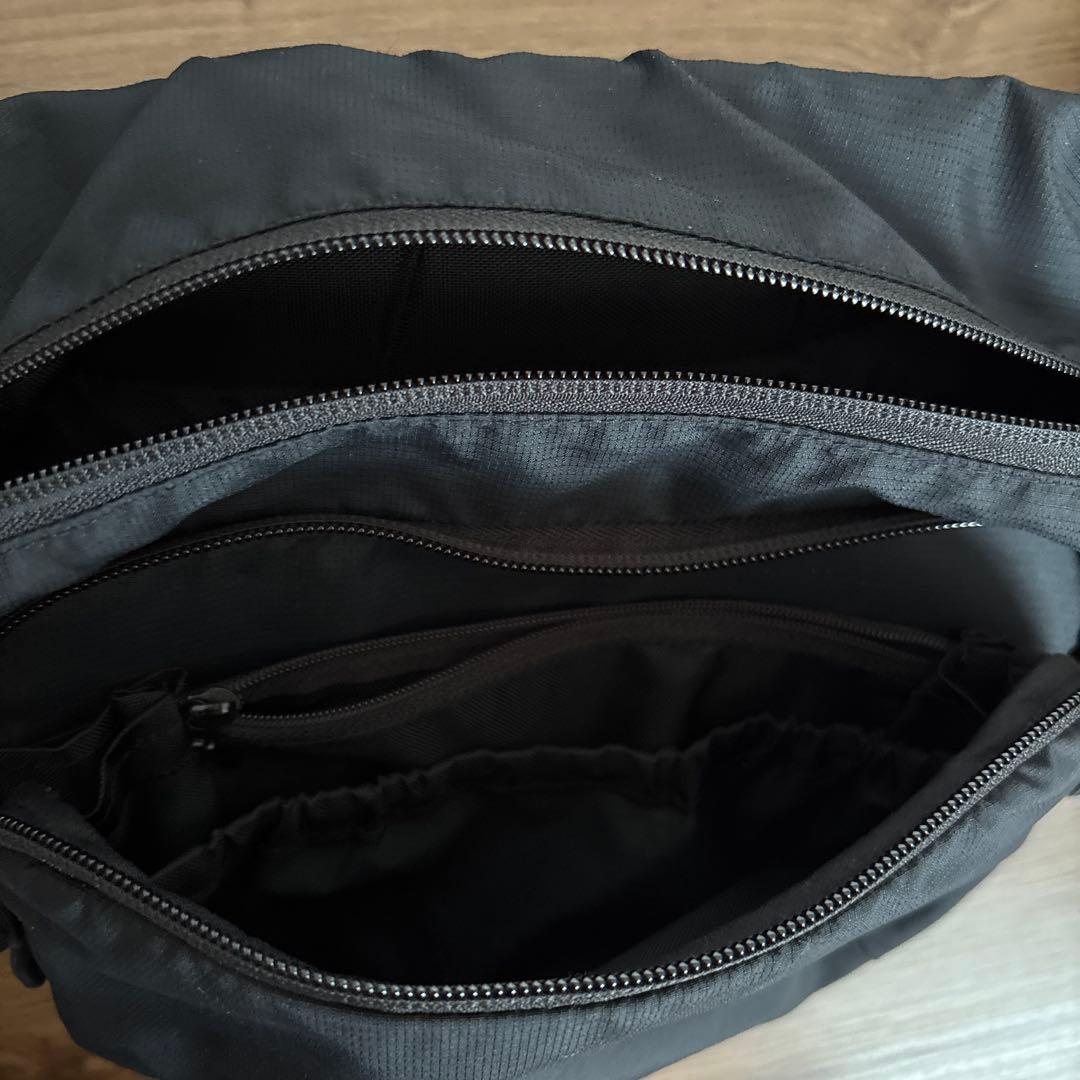 ポルバンモア　ヒップシートショルダーバッグ