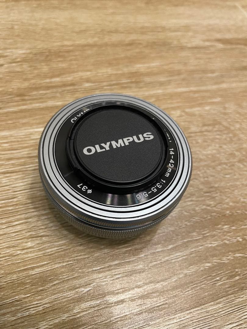 OLYMPUS PEN E-PL10 EZダブルズームキット ホワイト