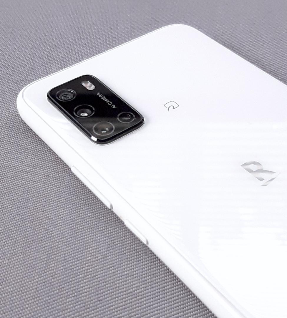 美品 楽天 BIG s 128GB ホワイト 3点 3917JR SIMフリー