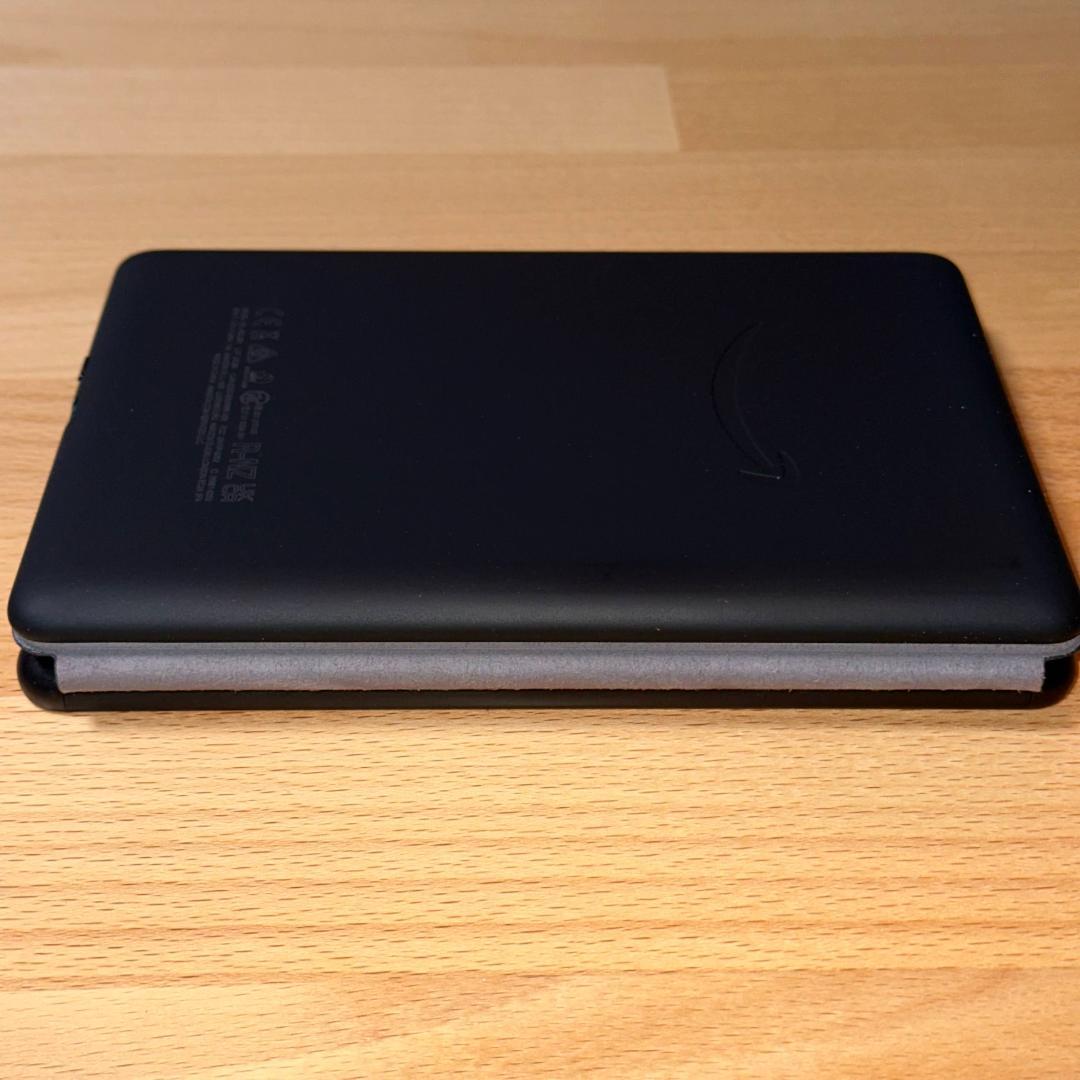 Kindle Paperwhite 第11世代 8GB＋純正カバー 箱付・美品