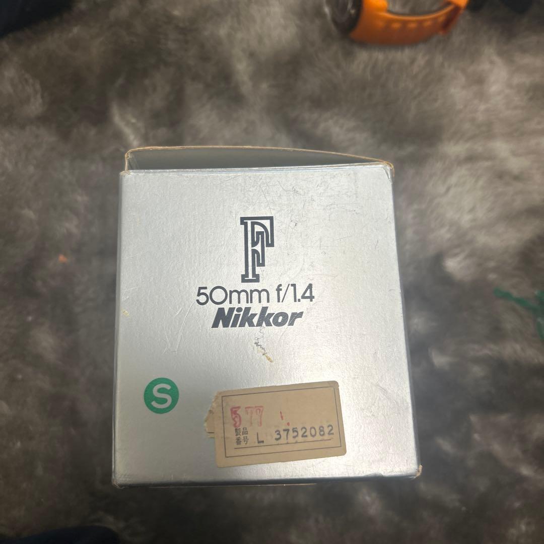 Nikkor 50mm f/1.4 レンズ
