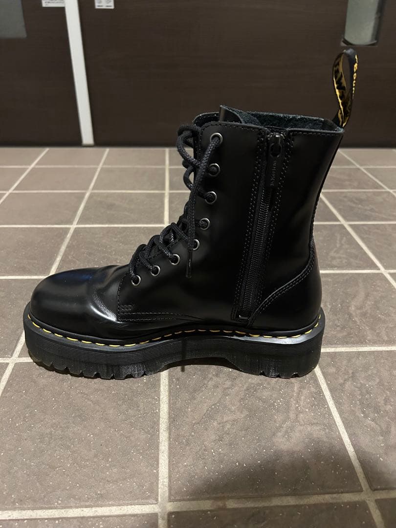 【極美品】Dr.Martens JADON 8ホールブーツ ドクターマーチン