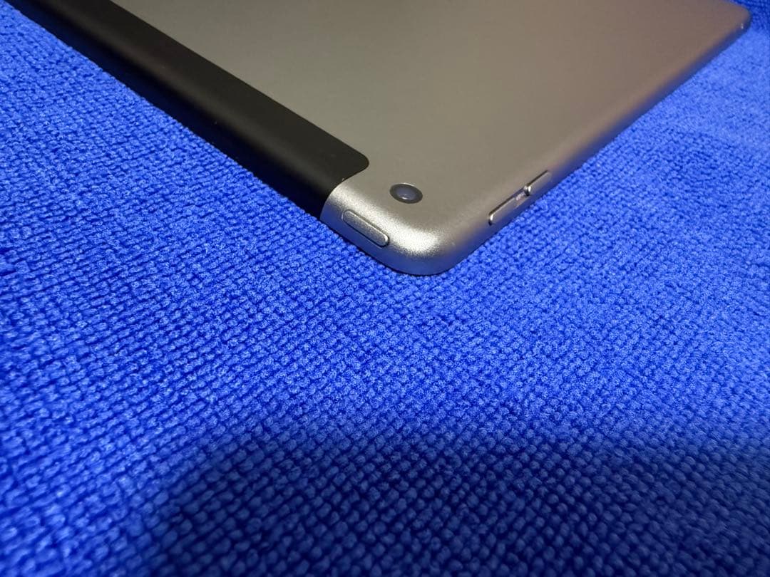 【値下げしました】iPad (第6世代) Cellular SIMフリー