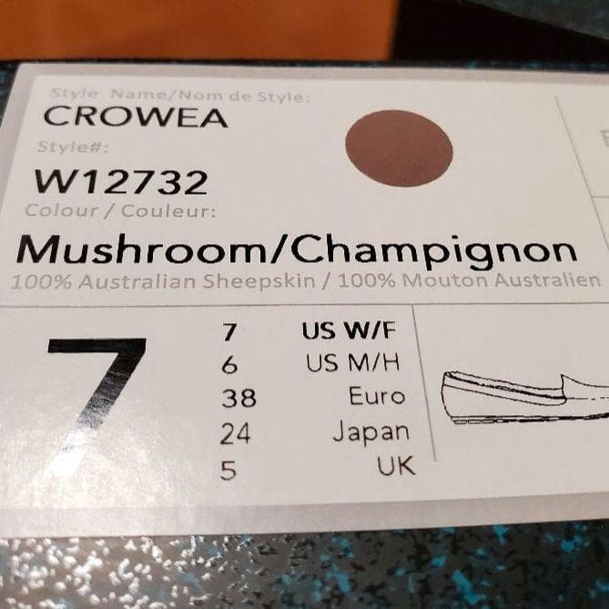 新品 未使用　emu Australia/エミュ　ブラウン　モカシンシューズ