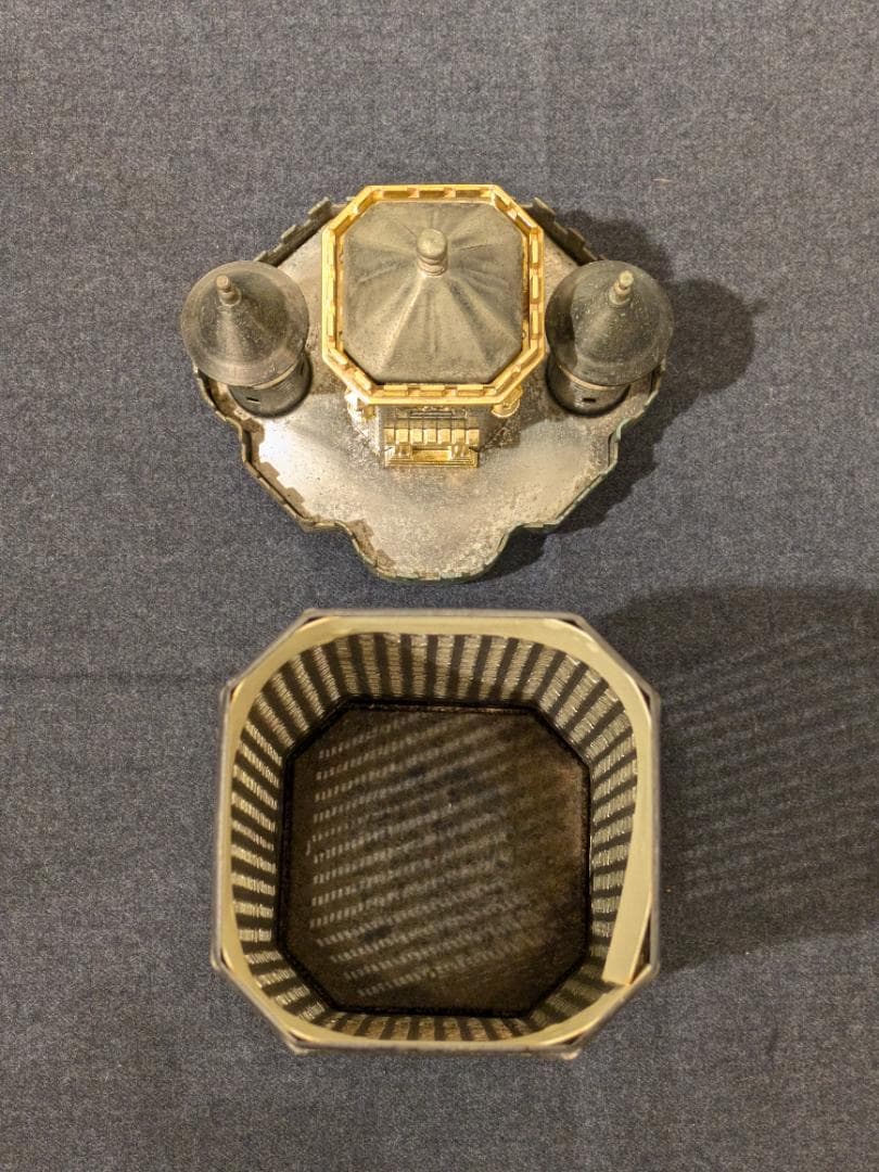 i+☆ ウイスキー 城型 ボトルケース オルゴール付き 西洋 塔 飾りケース