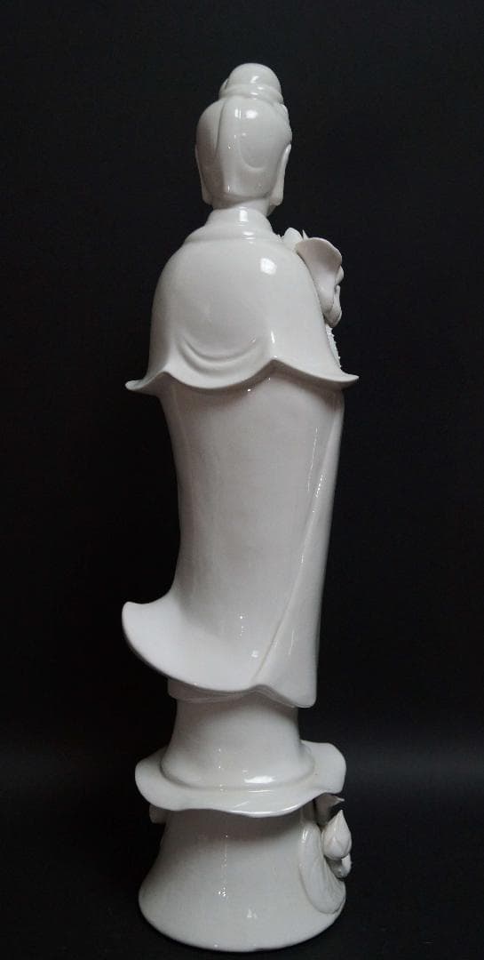 徳化窯 細工彫り『蓮上白磁観音様』 仏教美術 高さ40.5cm