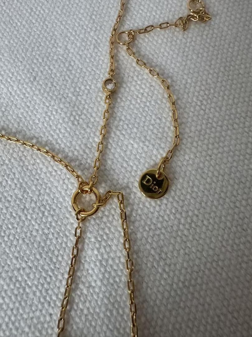 Diorネックレス