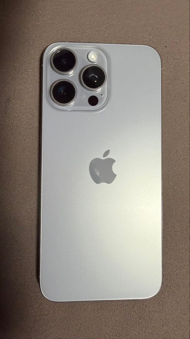 iPhone 15 Pro Max 258GB シルバー