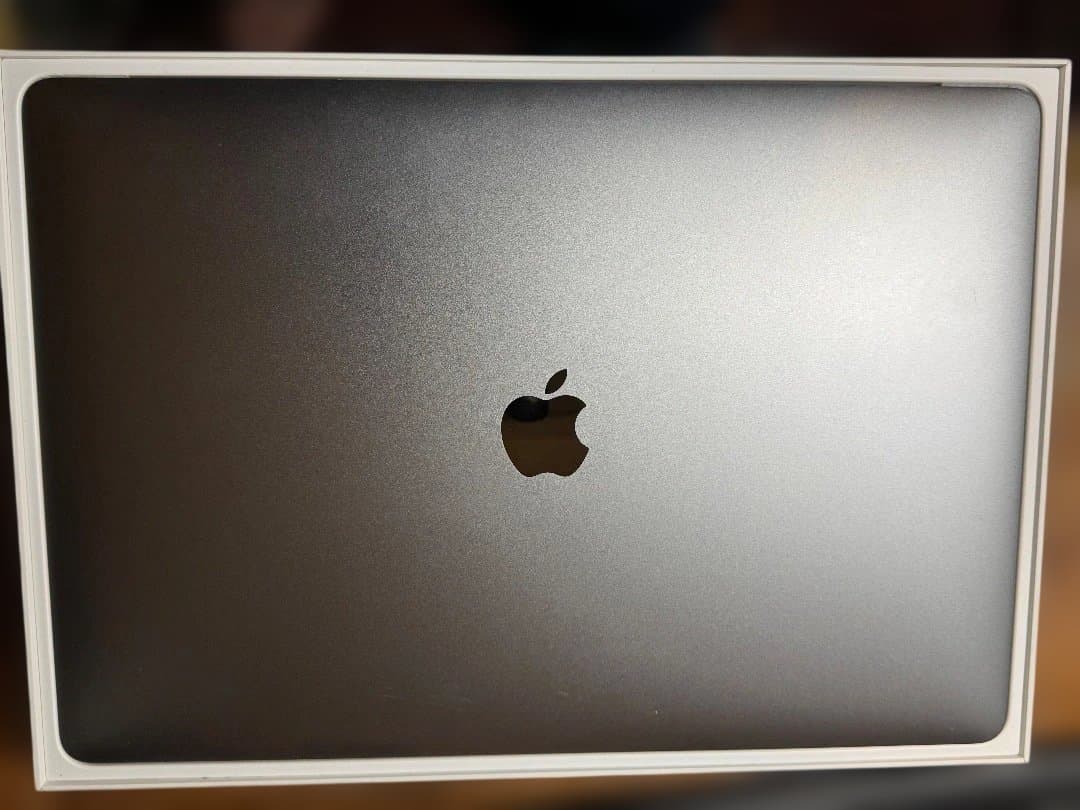 MacBook Pro 2018/Core i9/１TB/32GB/15\"