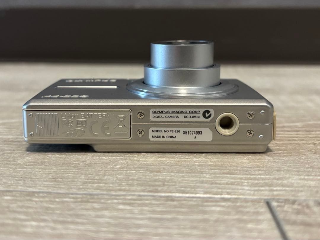 【極美品】OLYMPUS オリンパス FE-220 デジカメ