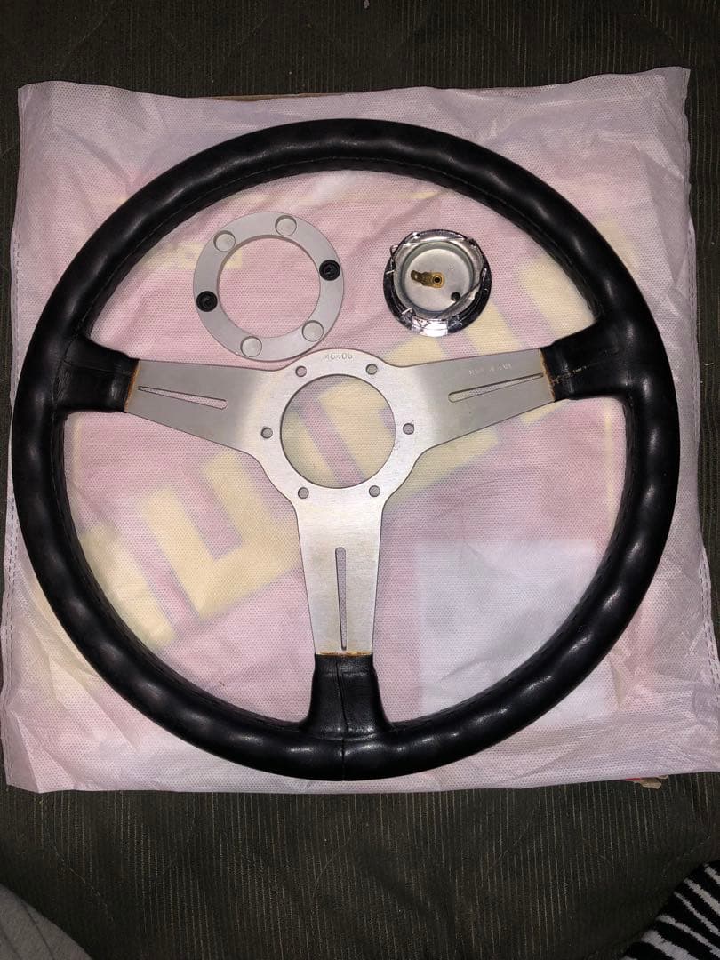 な*ん様 ナルディ　クラシックレザー　ブラック　36 ホーンリング　ホーンボタン