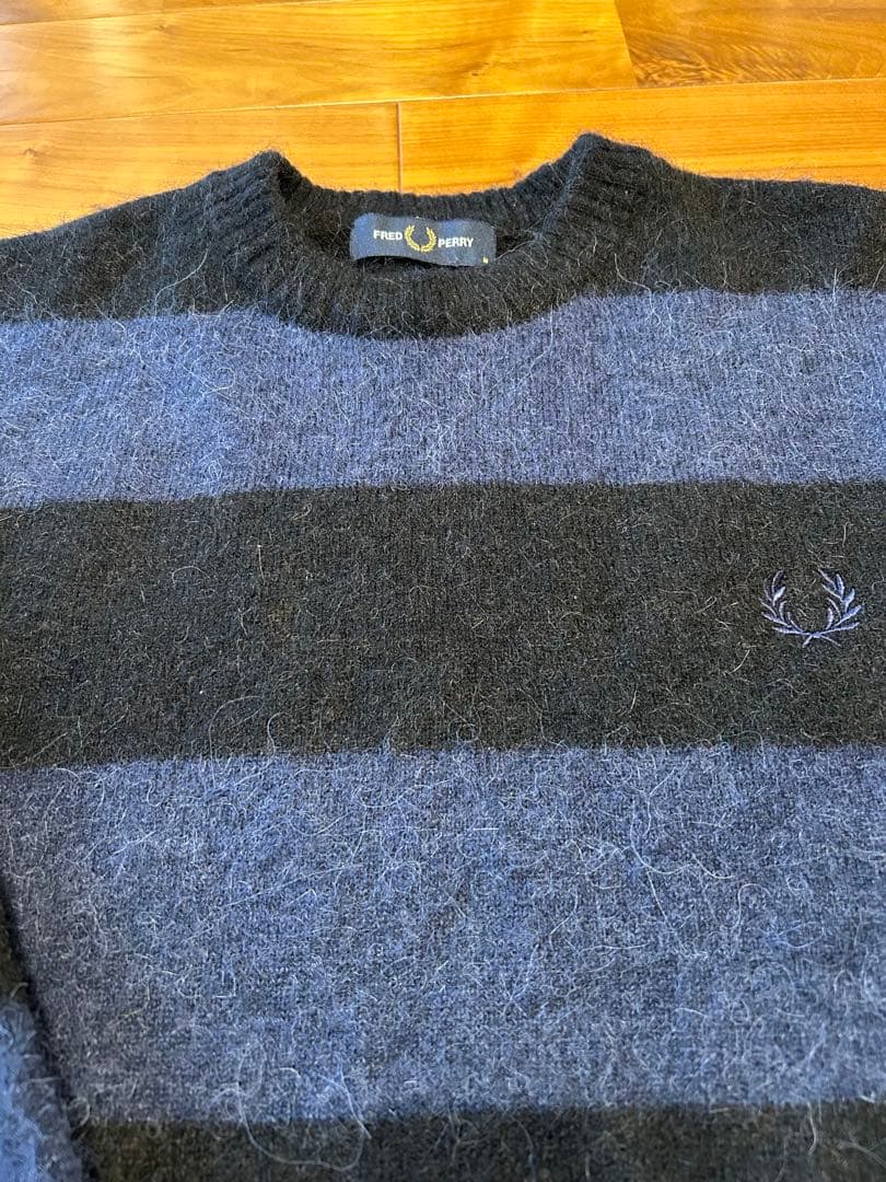 美品 FRED PERRY ボーダーニット ネイビー ブラック ロゴセーター