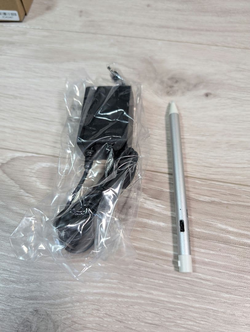 Z会 専用 タブレット 第2世代 充電器・ペン付き