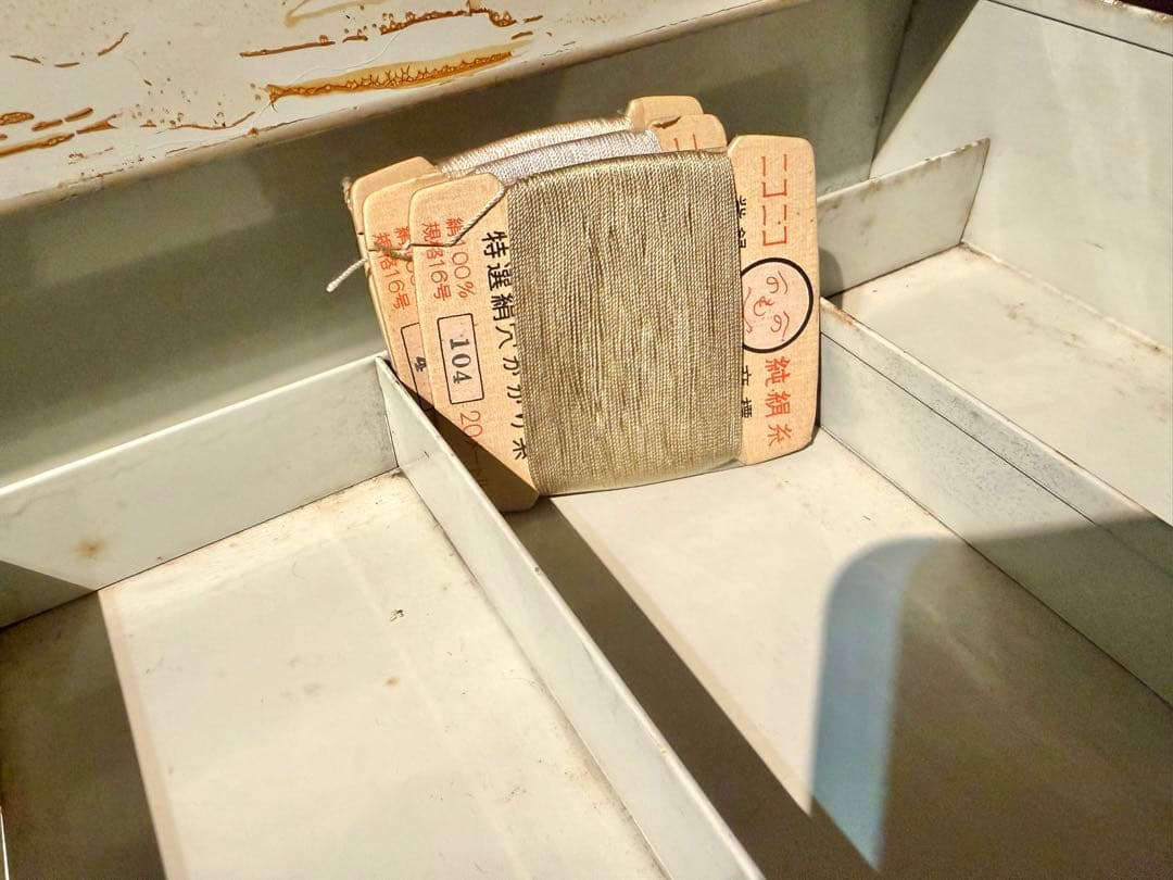 店舗什器 ディスプレイ糸ケース