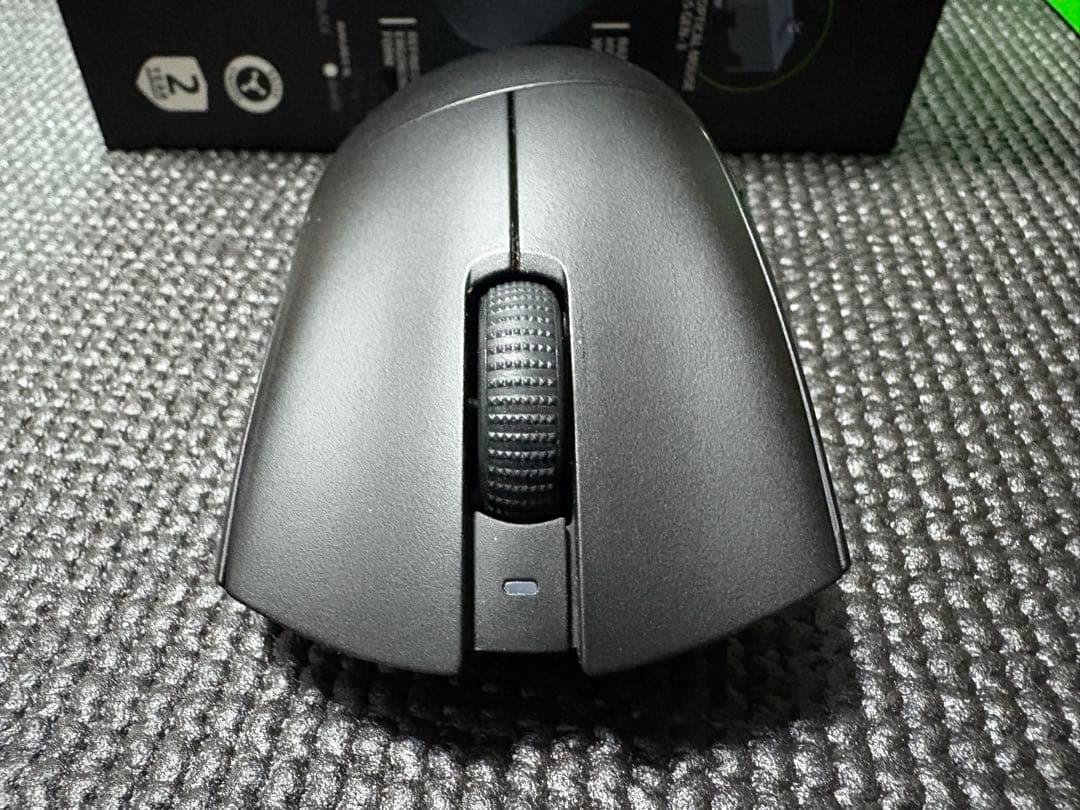 Razer DeathAdder V3 Pro 黒　エルゴノミック形状