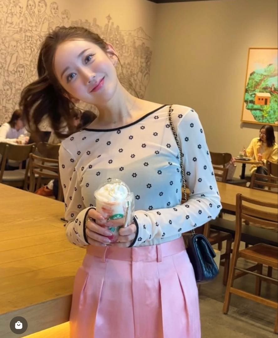 ヘヨン hyeon sheer tops flower ホワイト