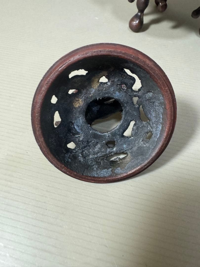 2212 骨董　大明宣徳年製銘　木瓜型　透かし文獅子摘み　香炉　時代物
