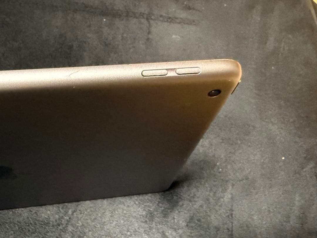 Apple iPad (第8世代) 128GB WiFiモデル iOS26