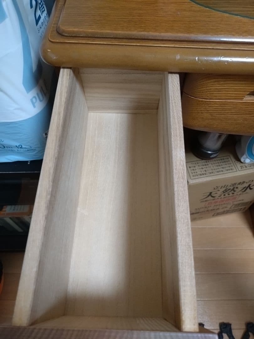 木製 三面鏡ドレッサー（収納たっぷり・鏡裏収納・コンセント付き）