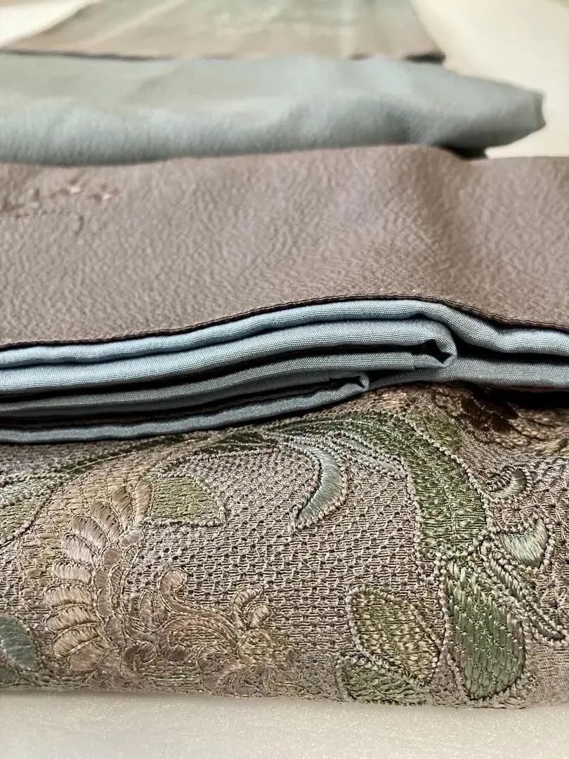 未使用 長期保存品 精緻な汕頭刺繍 上質正絹縮緬 訪問着 秀逸染めグラデーション