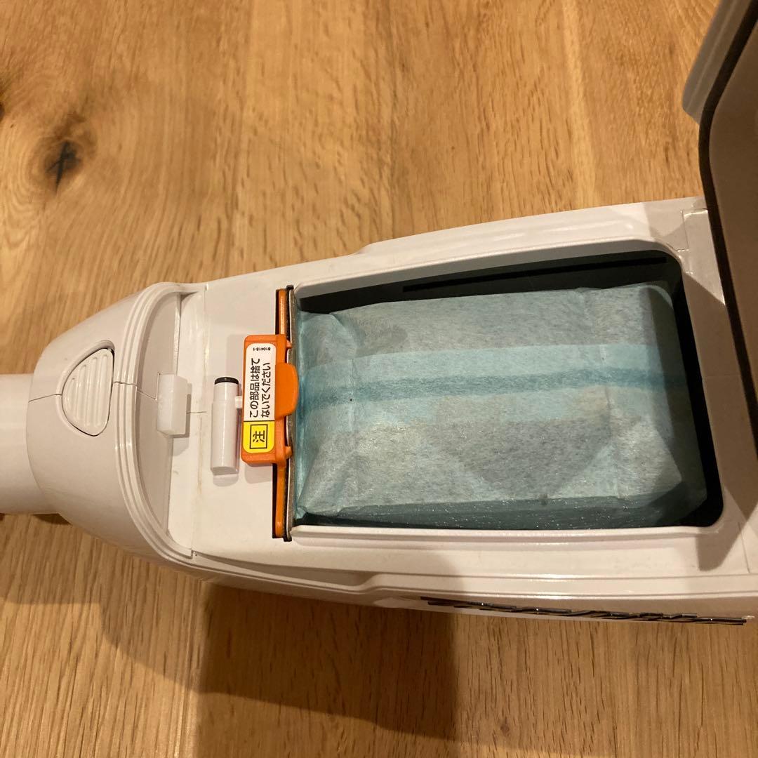 マキタ makita 充電式　コードレス掃除機 紙パック式 CL107FD