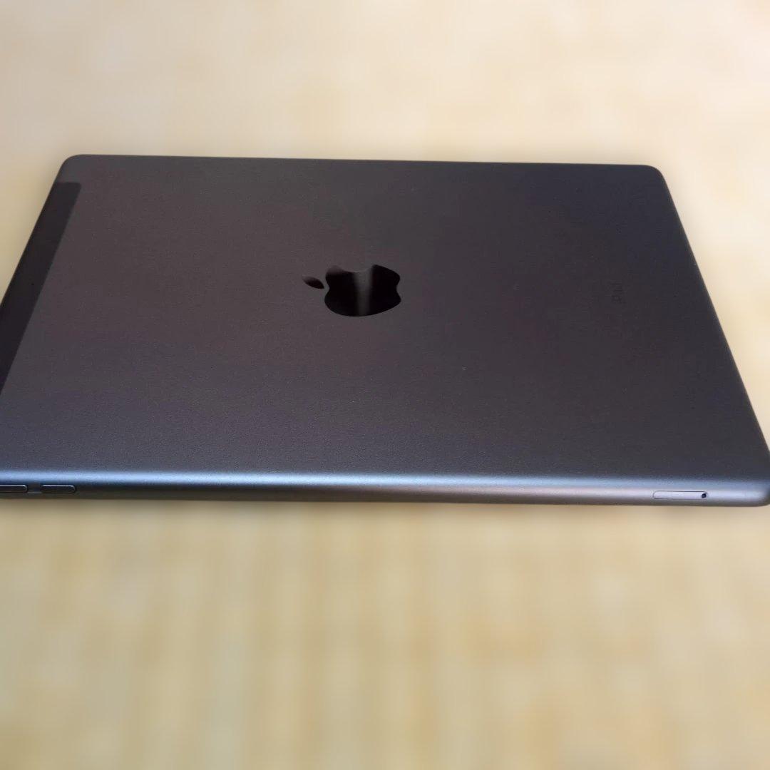 Apple iPad (第7世代)スペースグレイ 32GB セルラーdocomo