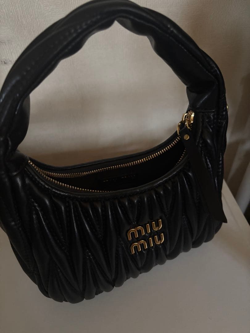 バッグ miumiu
