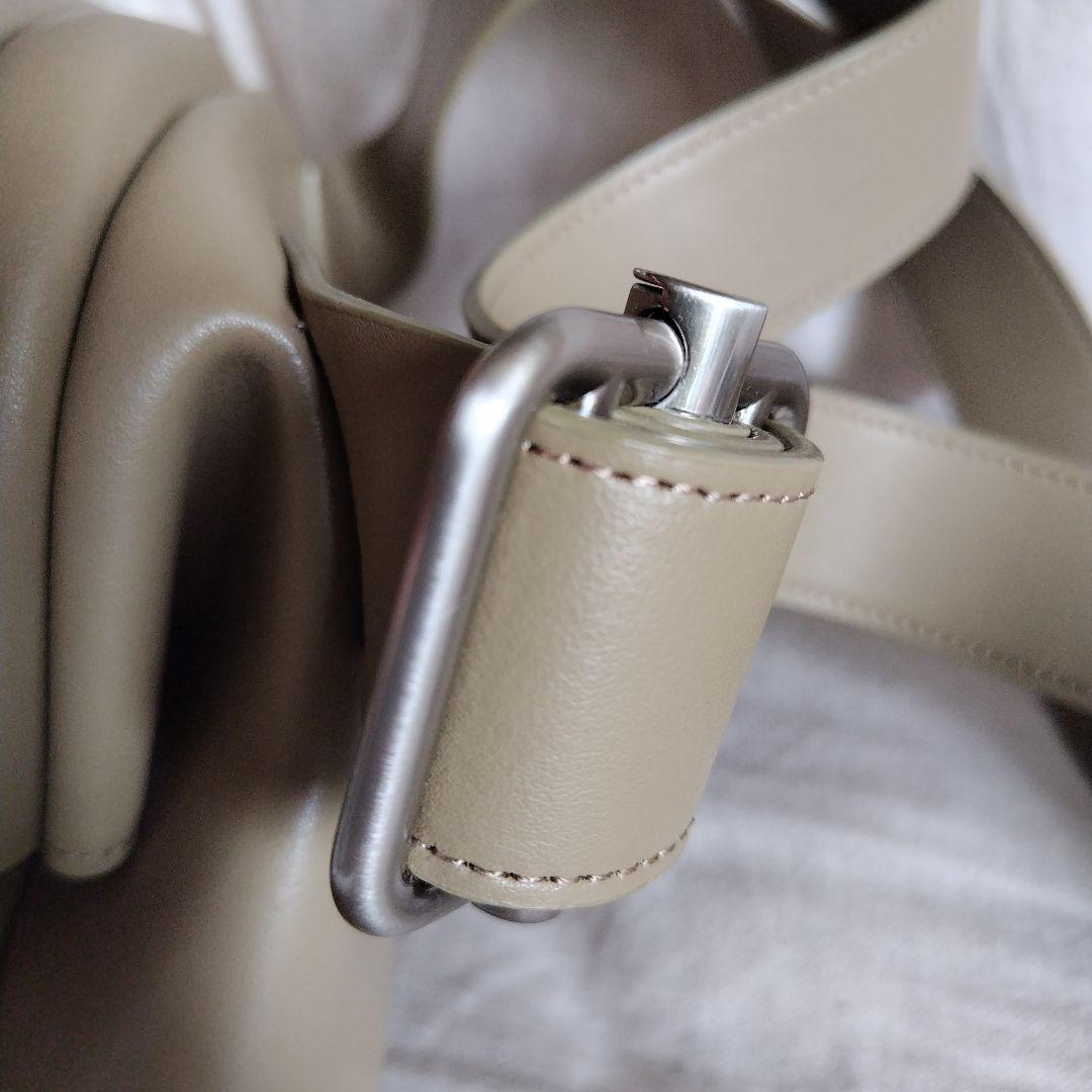 OSOI カーキ色 brot bag ボディーバッグ