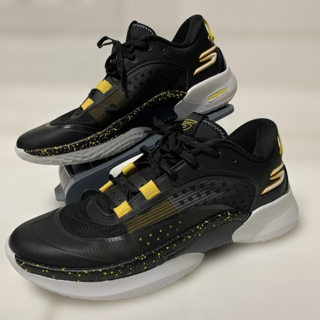 スケッチャーズ バスケットボールシューズ　28.5cm