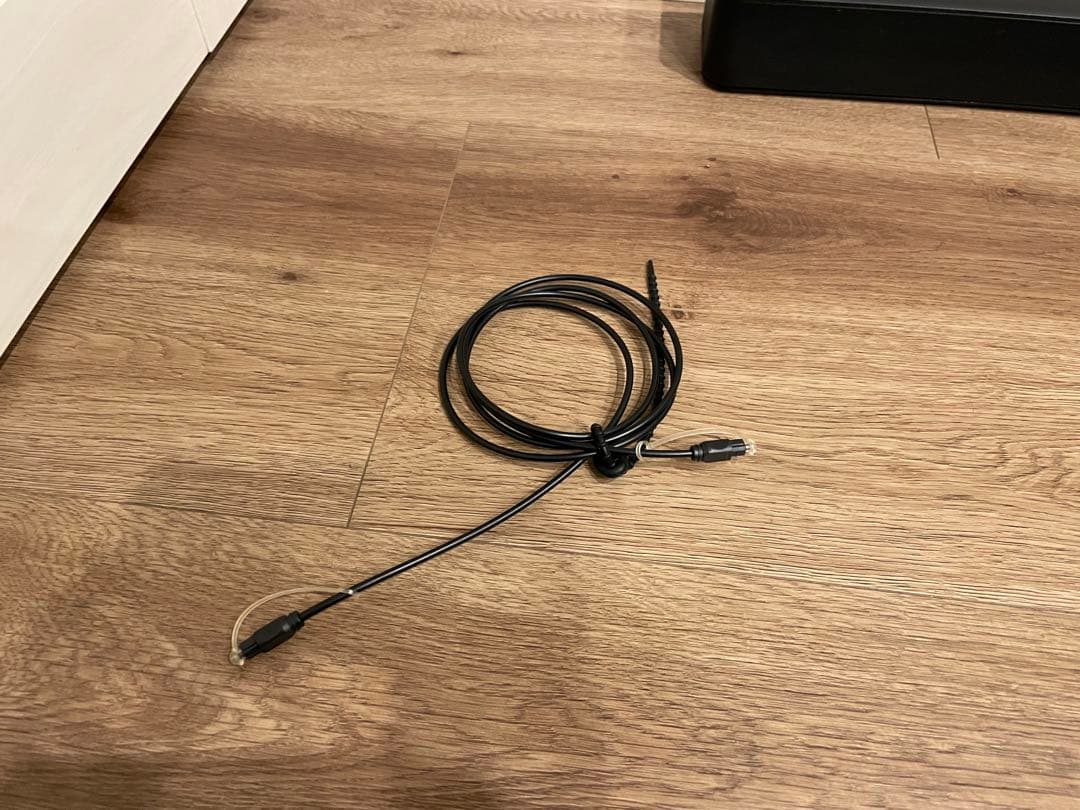 【値下中】Bose サウンドバー 本体とリモコン