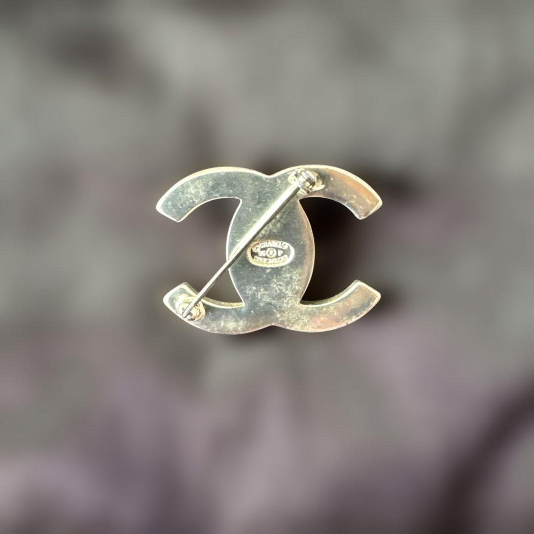 ♡CHANELシャネル　ヴィンテージ　ターンロック　ブローチ・シルバー♡