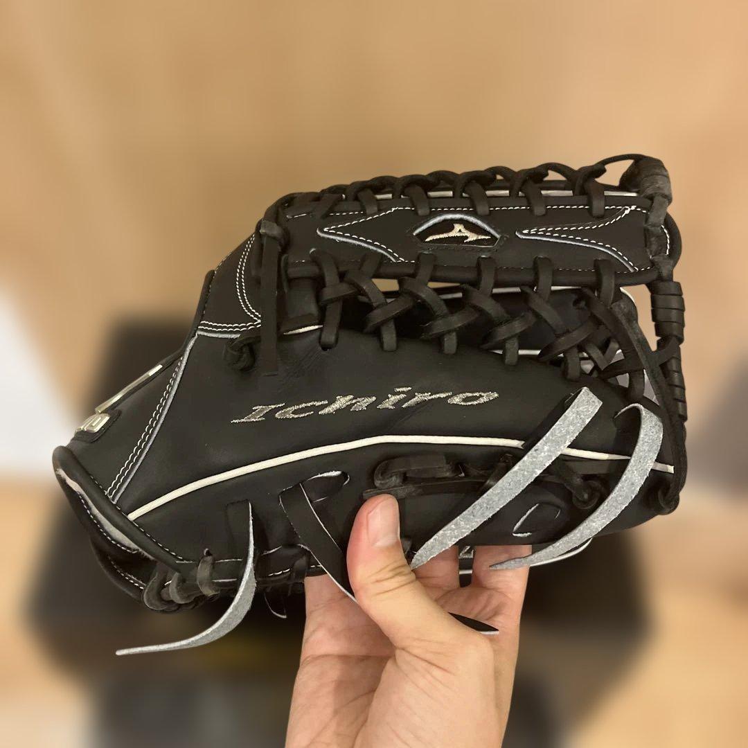 イチローICHIRO MODEL 2010 プレミアムレプリカ　グラブ　グローブ