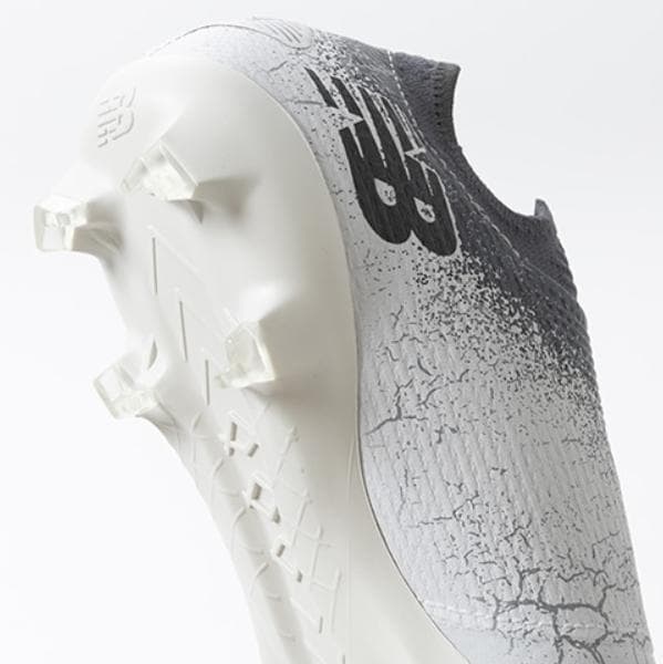 New balance Furon v7+ Pro FG サッカー スパイク