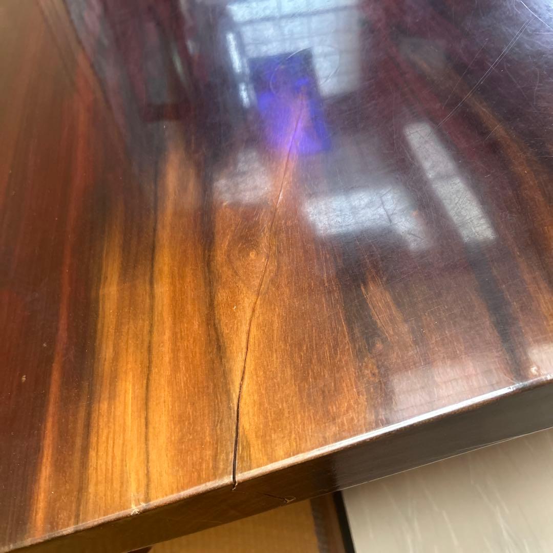 紅紫檀の座卓、ひび割れあり