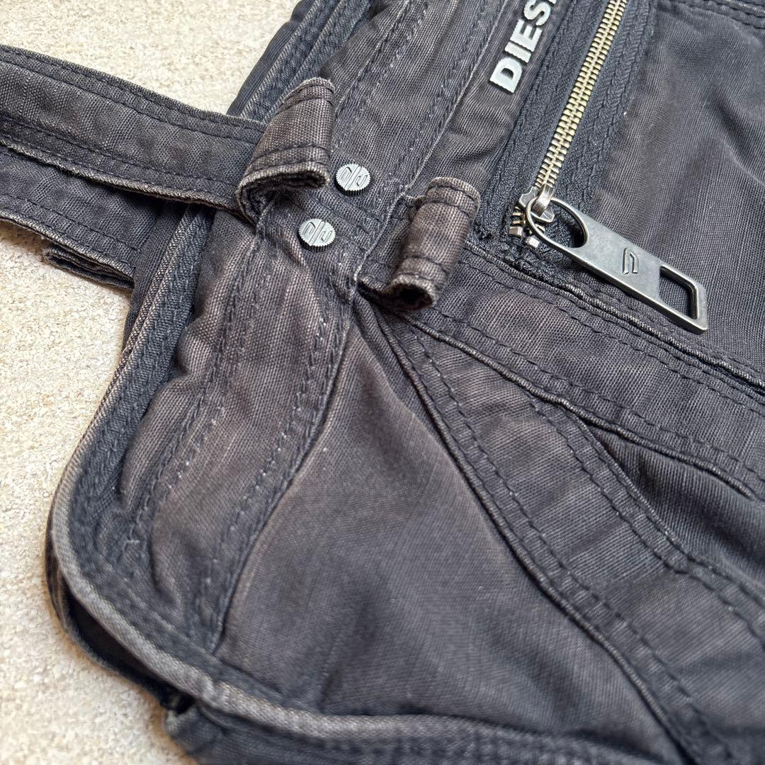 DIESEL ハンドバック トートバック　 メタルロゴ　黒