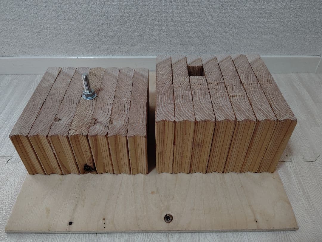 回転式籾擦り機(小型 回転軸ボルト、上部投入タイプ)