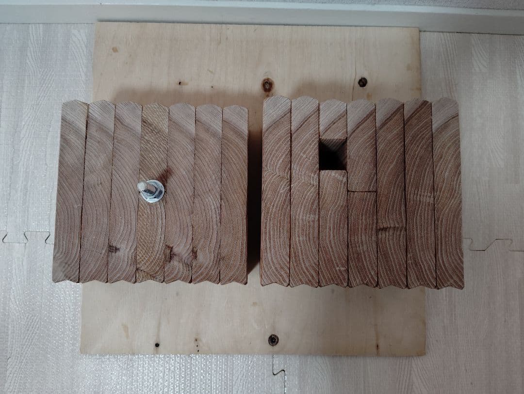 回転式籾擦り機(小型 回転軸ボルト、上部投入タイプ)