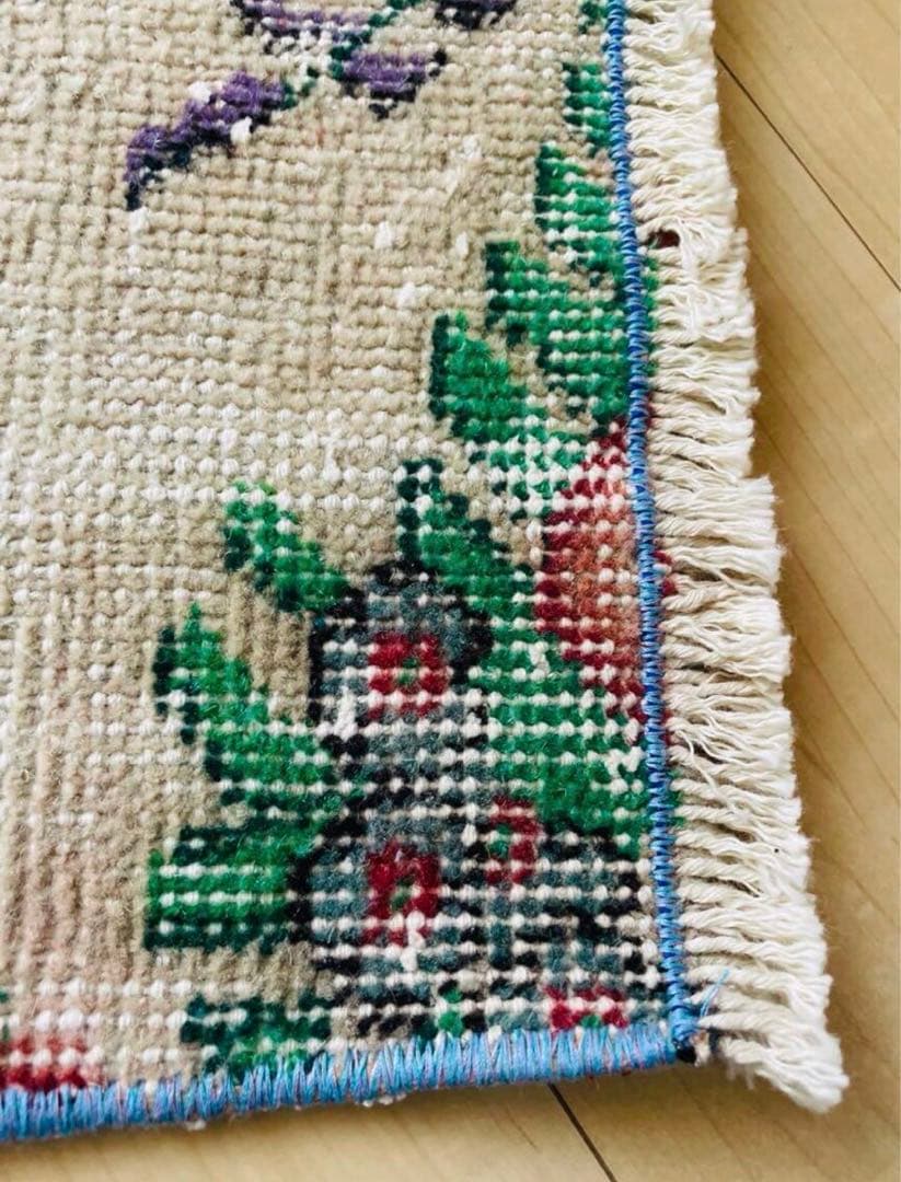 花柄　トルコヴィンテージラグ