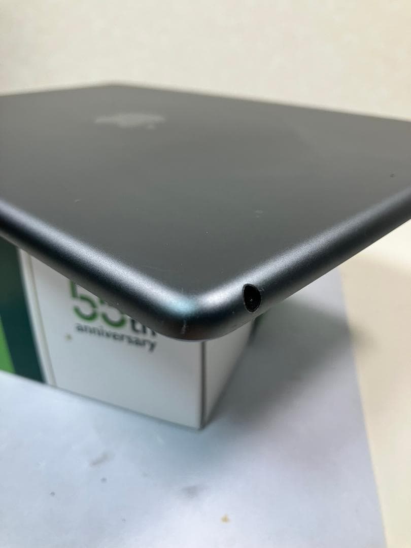 iPad 7世代　128GB グレー　WI-FI カバーガラス付
